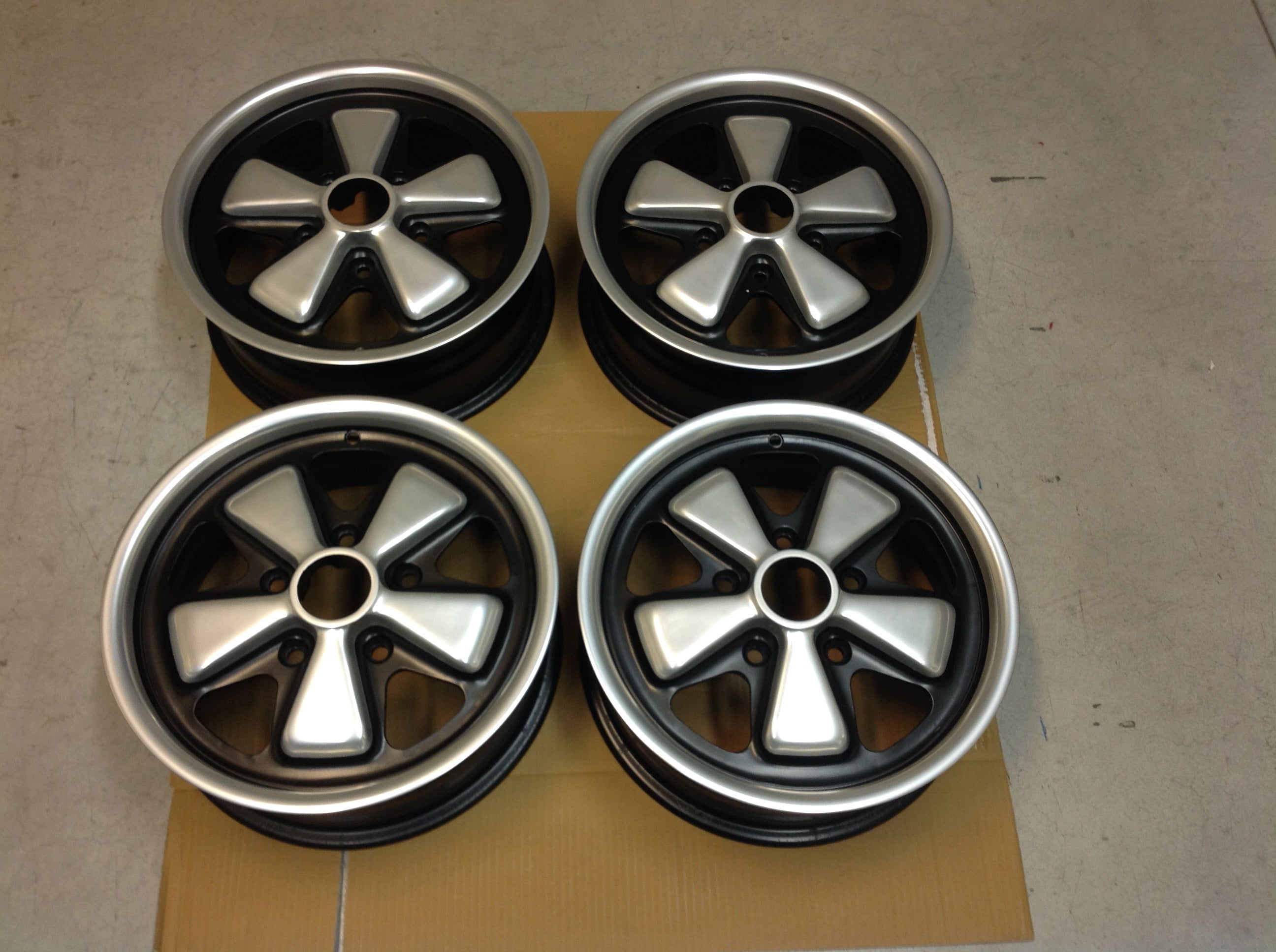 Restauro cerchi Porsche Fuchs - Dettaglio 9