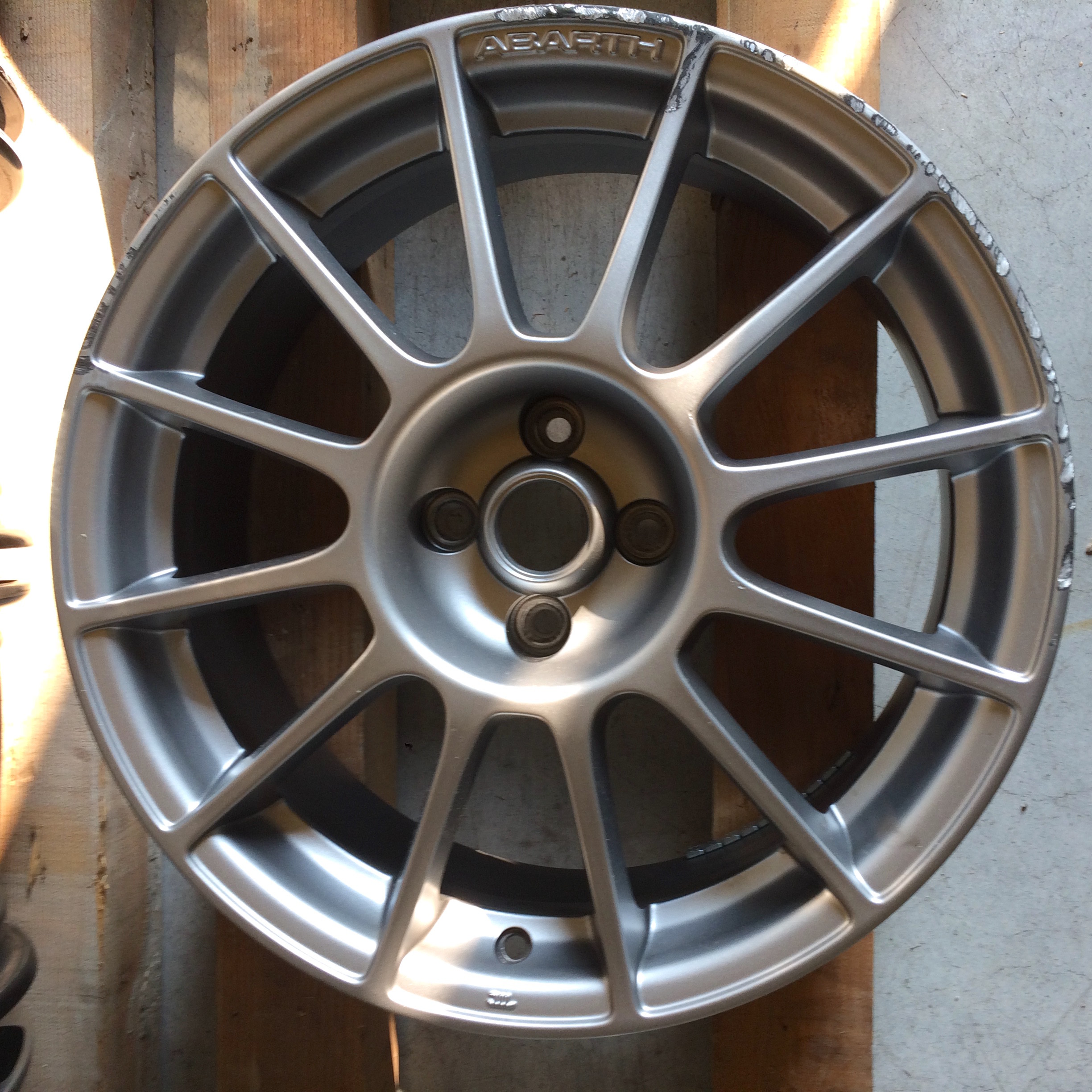 Rigenerazione cerchio Fiat 500 Abarth - Dettaglio 2